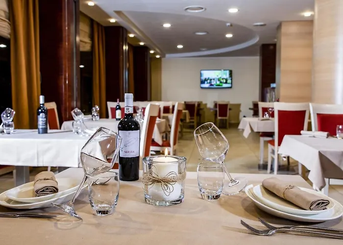 מלון Bv President רנדה