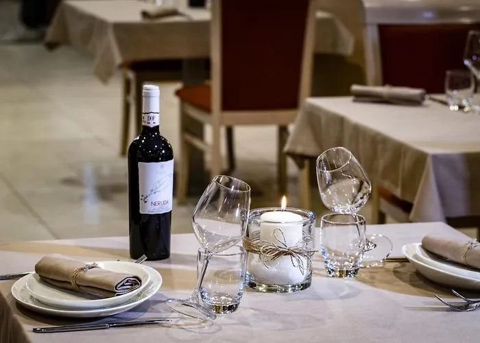 Bv President מלון