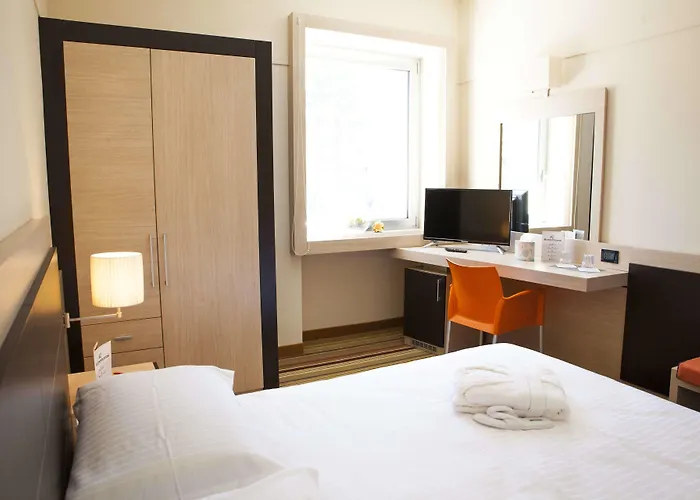 מלון Bv President