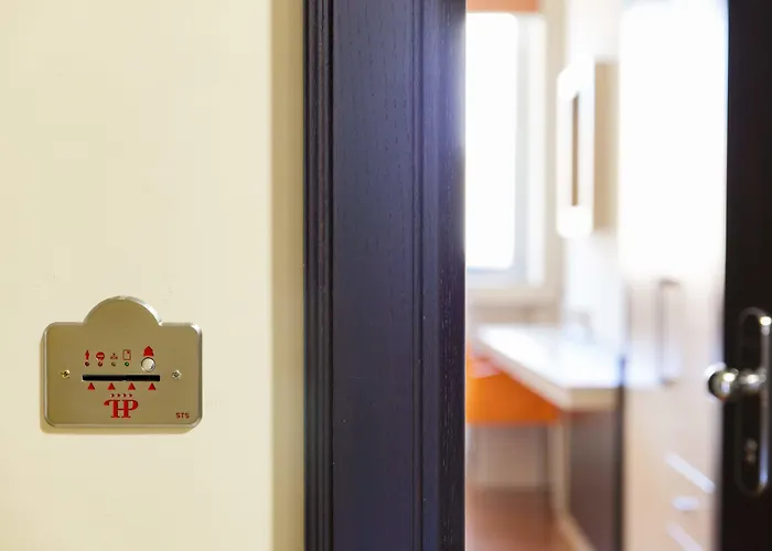 מלון Bv President 4*