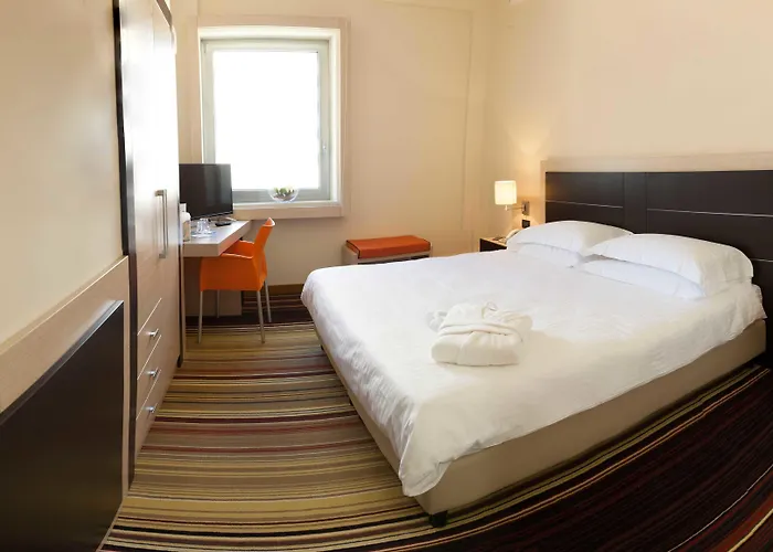 מלון Bv President 4*