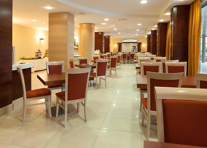 מלון Bv President רנדה