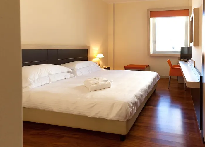 מלון Bv President